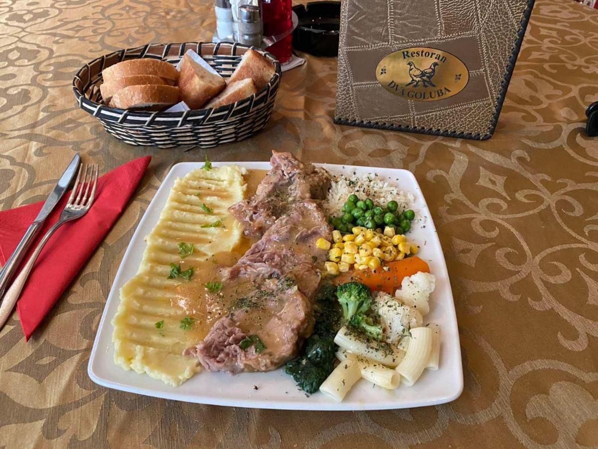 Hotel Dva Goluba Pale Kültér fotó