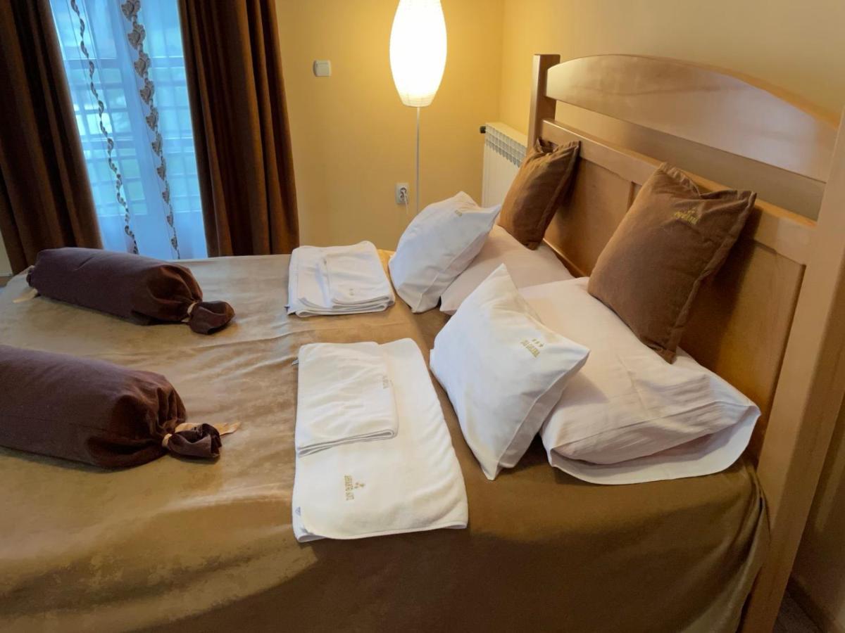 Hotel Dva Goluba Pale Kültér fotó