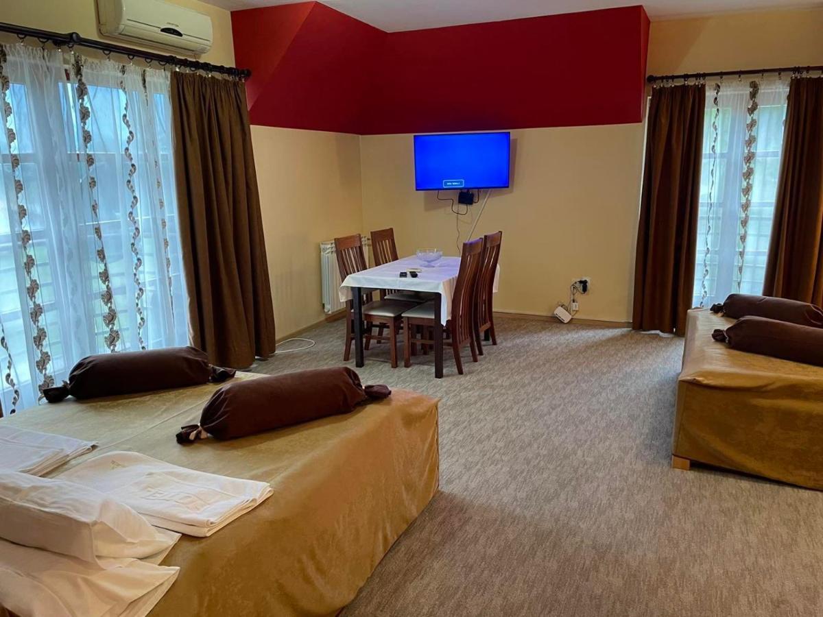 Hotel Dva Goluba Pale Kültér fotó
