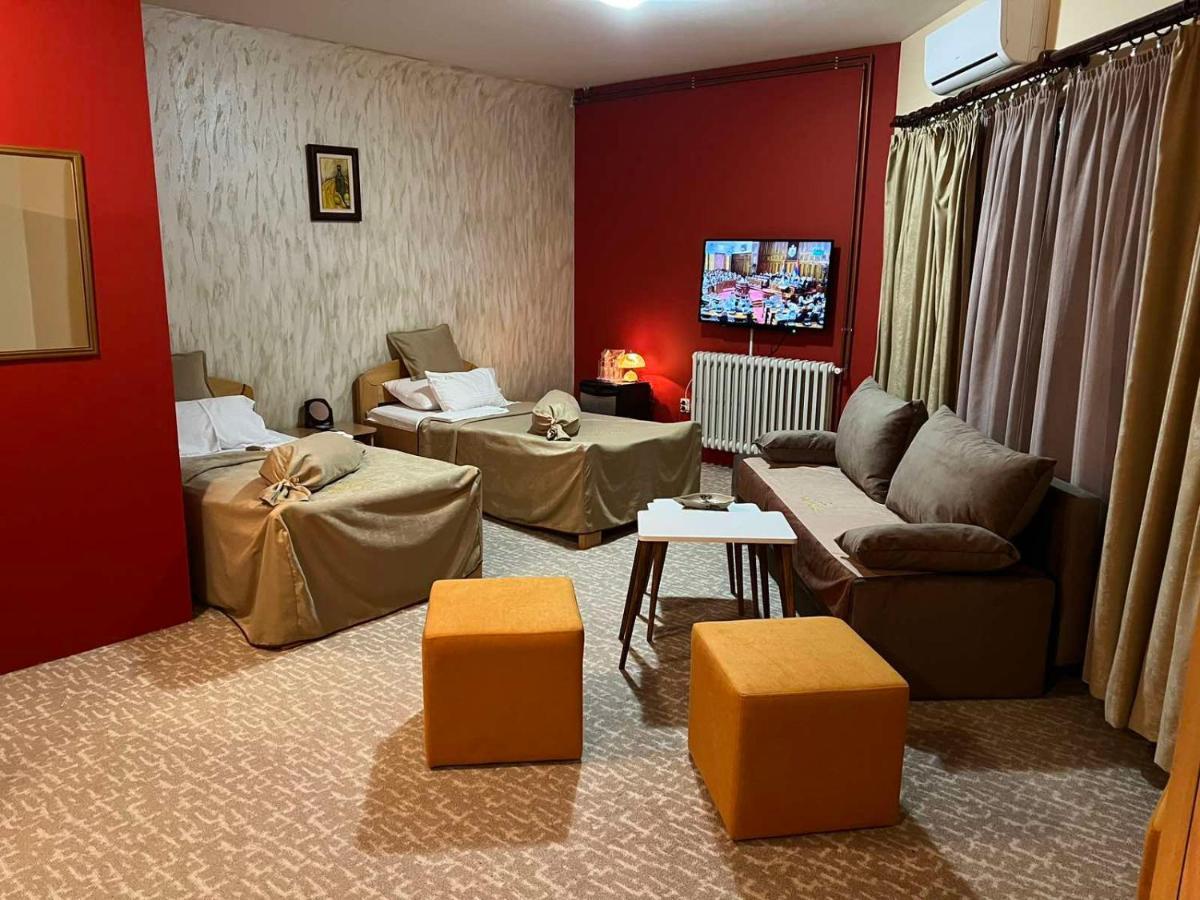 Hotel Dva Goluba Pale Kültér fotó