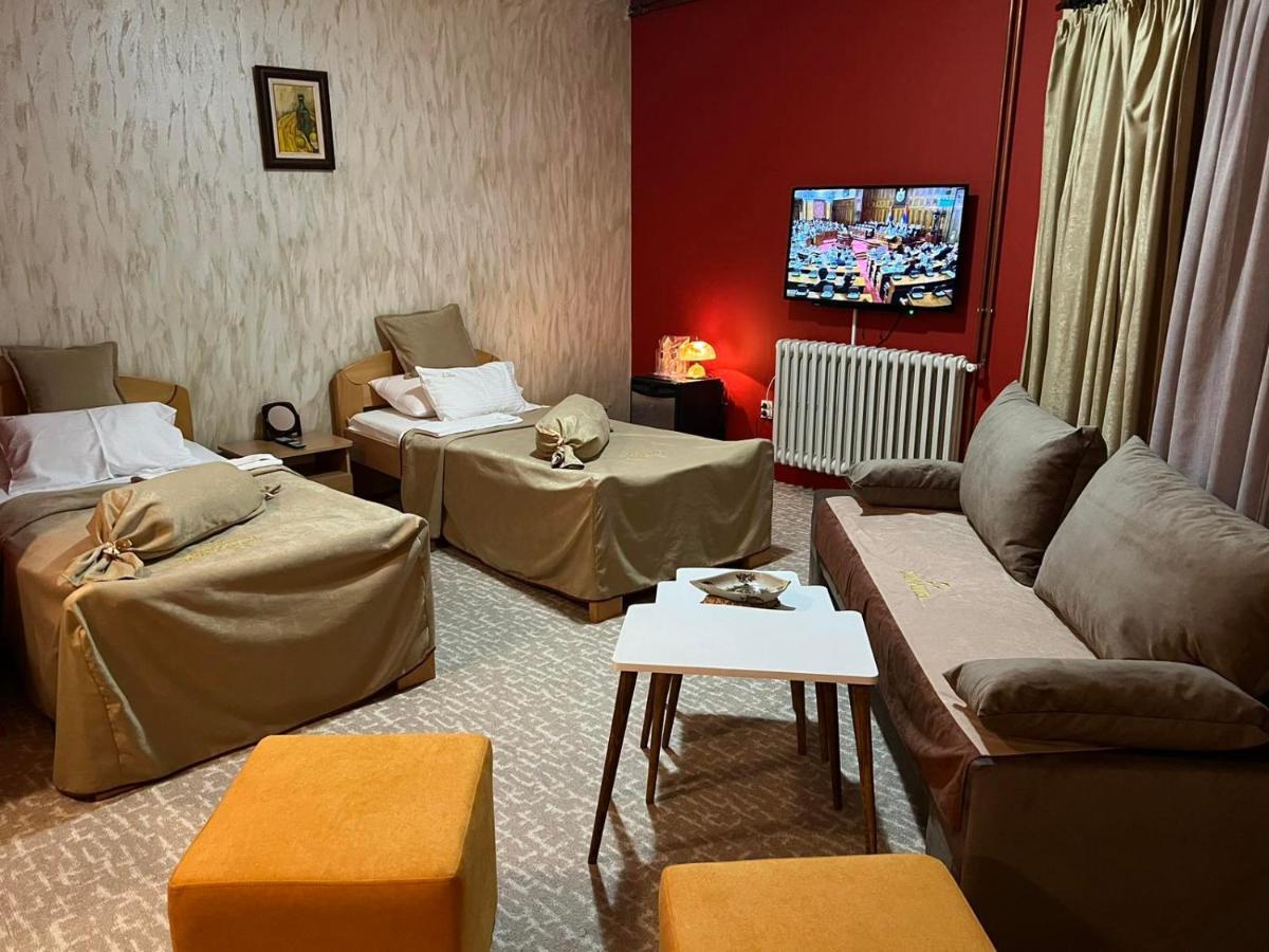 Hotel Dva Goluba Pale Kültér fotó