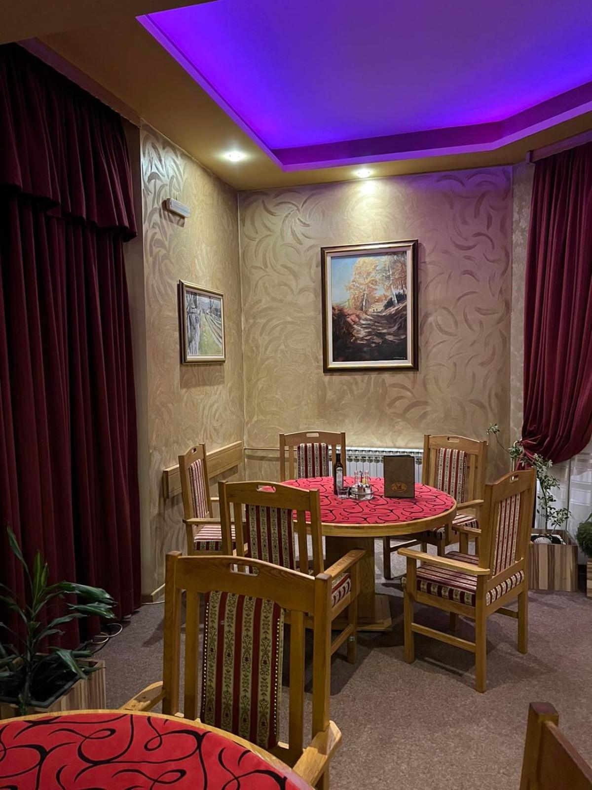 Hotel Dva Goluba Pale Kültér fotó