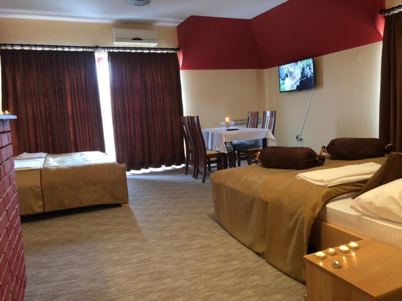 Hotel Dva Goluba Pale Kültér fotó