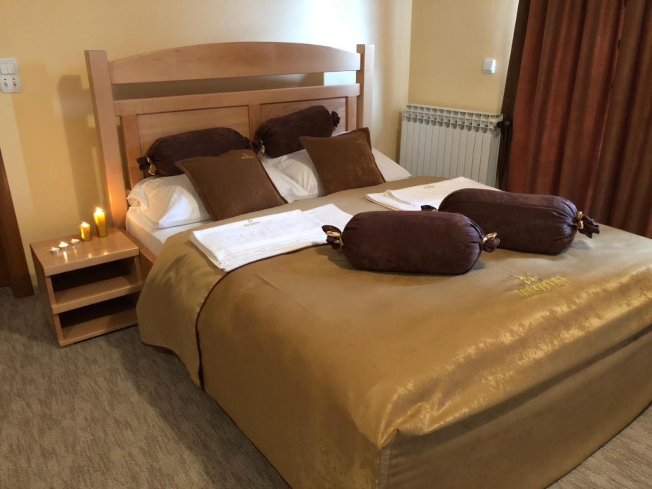 Hotel Dva Goluba Pale Kültér fotó