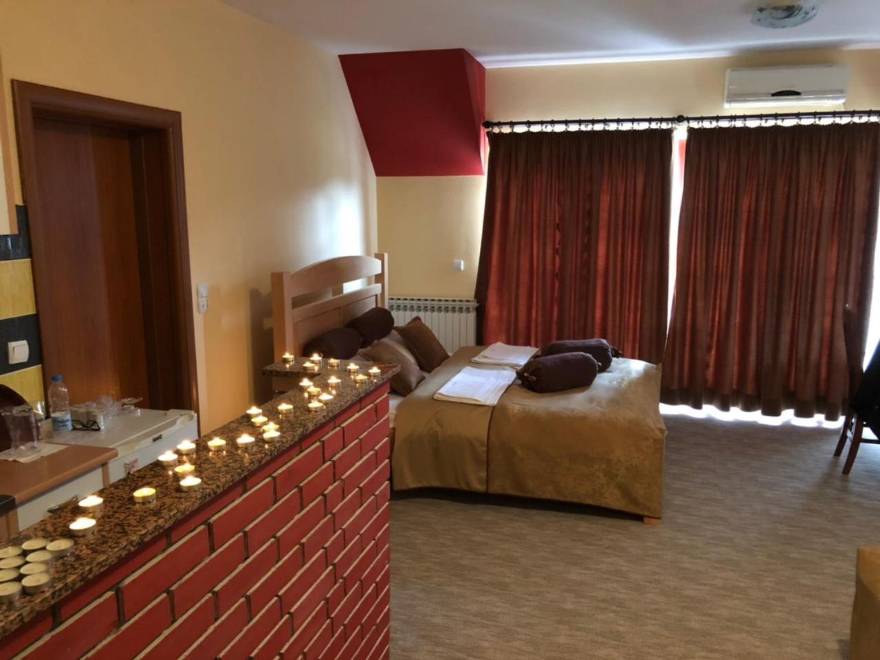 Hotel Dva Goluba Pale Kültér fotó