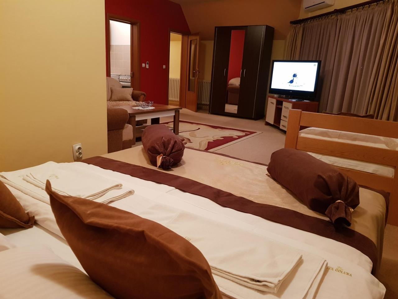 Hotel Dva Goluba Pale Kültér fotó