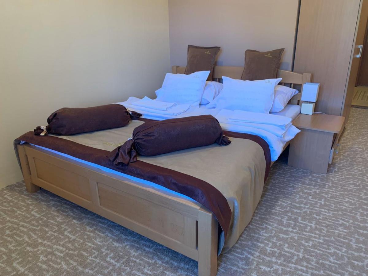 Hotel Dva Goluba Pale Kültér fotó